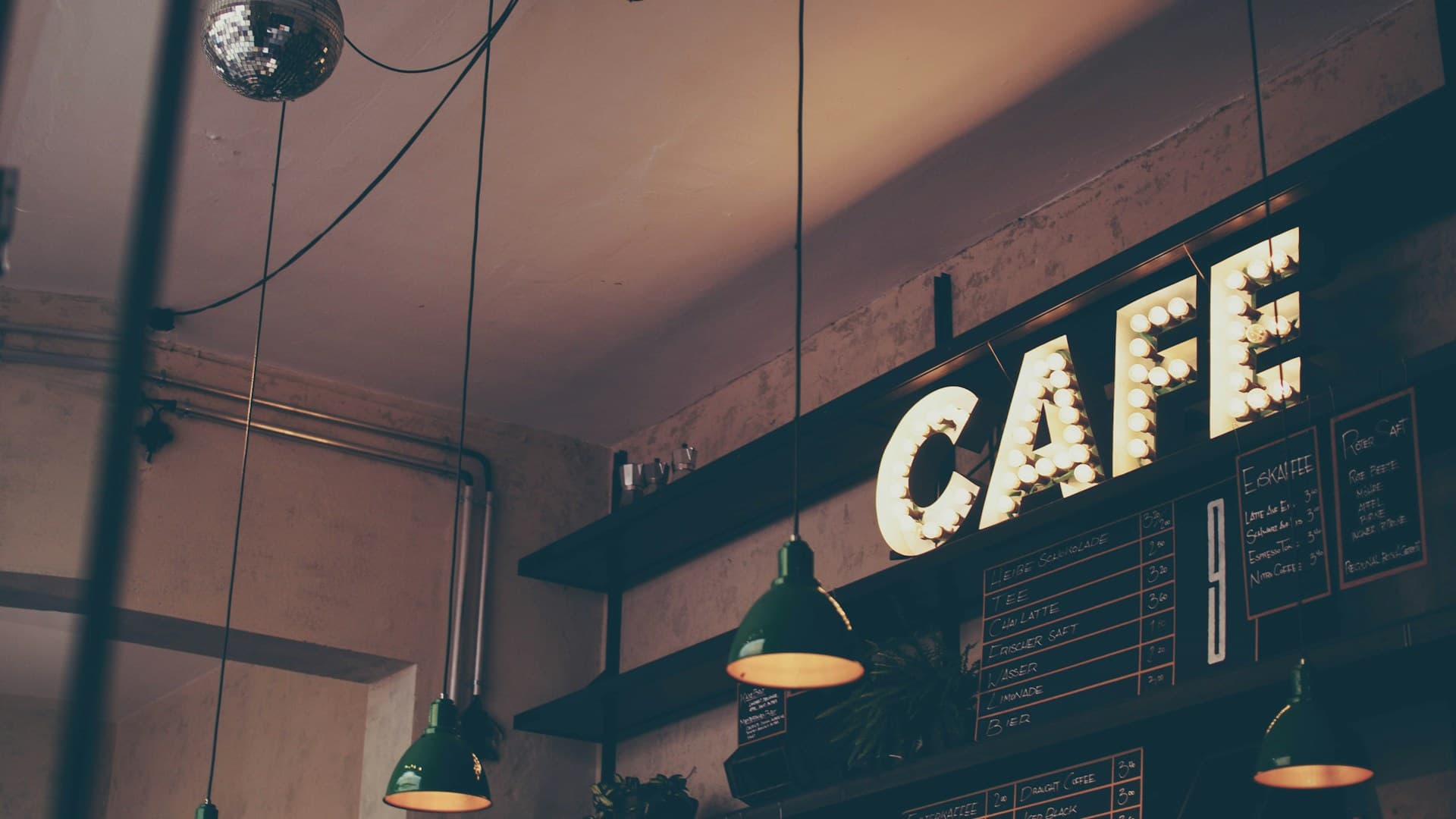Café Aurora - Beautiful coffee shop interior